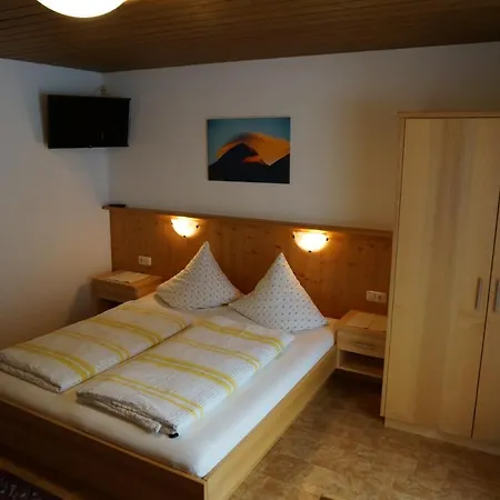 Erbhof Innertal בית הארחה